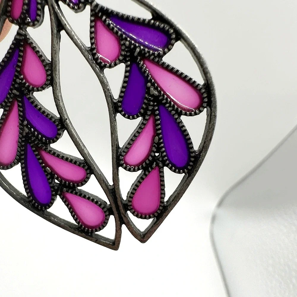 Vintage Pewter Openwork Enamel Leaf Dangle‎ Earrings Purple Pink Teardrop